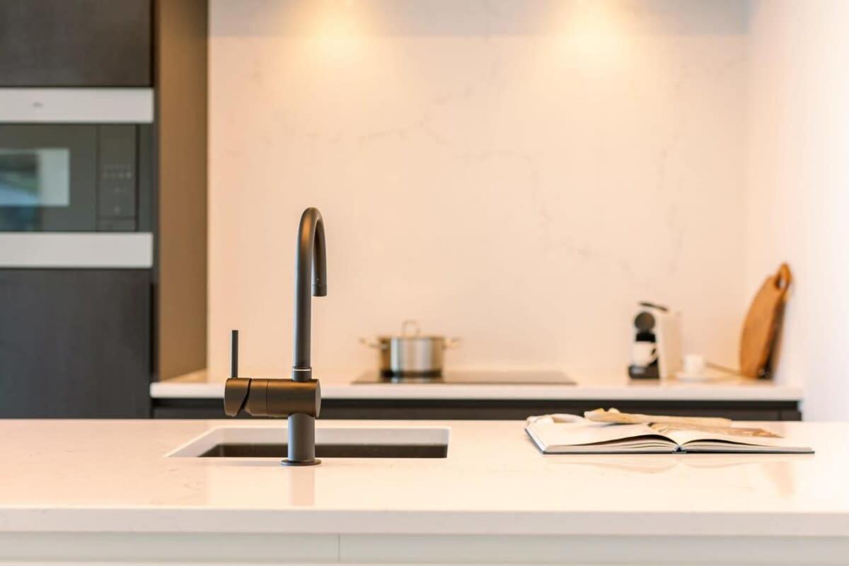 Huswell - Stunning Apartment With Breathtaking Views أوستيند المظهر الخارجي الصورة